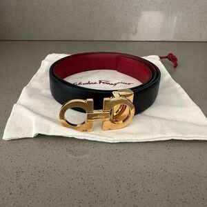 Salvatore Ferragamo Reversible & Adjustable Gancini Belt In Black/Red Leather